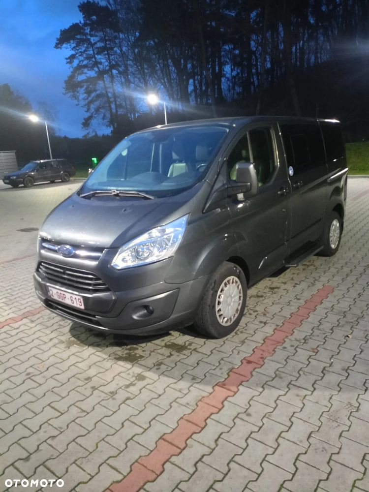 Ford Tourneo Custom - 2