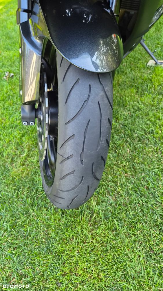 Kawasaki Ninja 1000 SX - 11