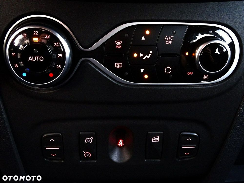 Dacia Logan TCe 90 S&S Stepway Celebration - 32