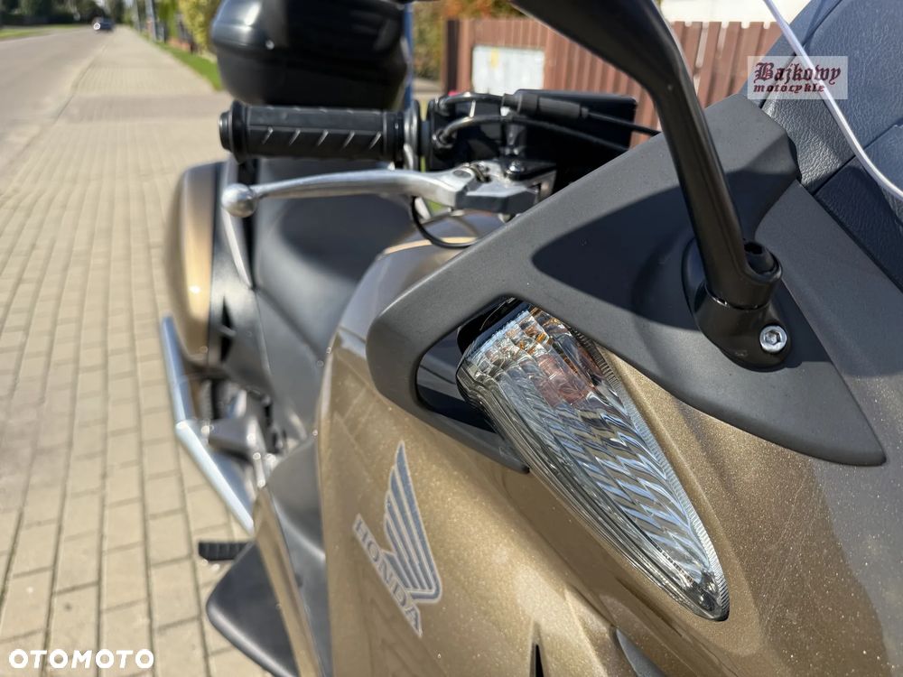 Honda NT - 13