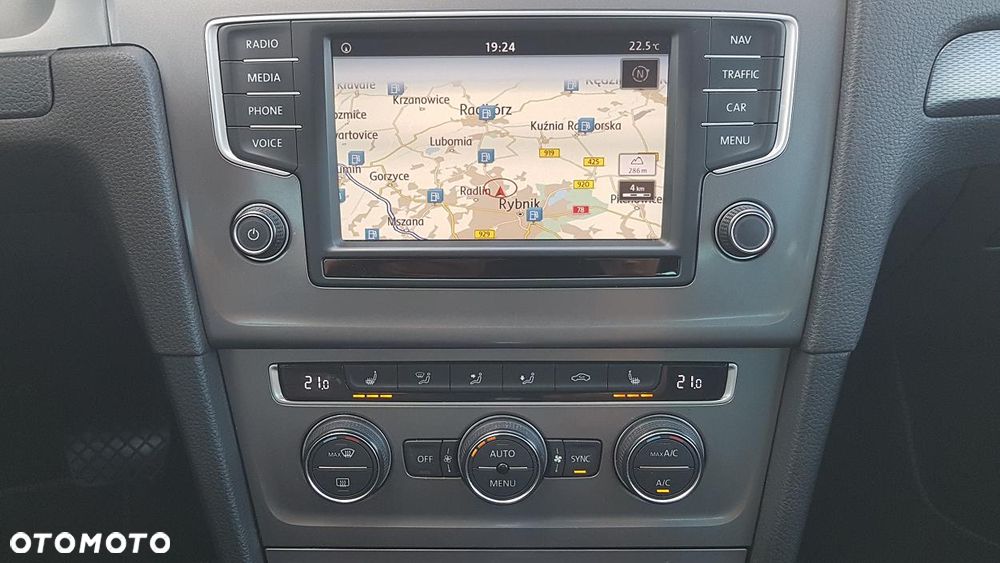 Volkswagen Golf 2.0 TDI BlueMotion Technology DSG Lounge - 33