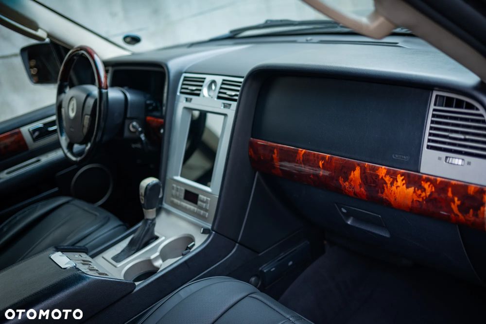 Lincoln Navigator 5.4 4WD - 19