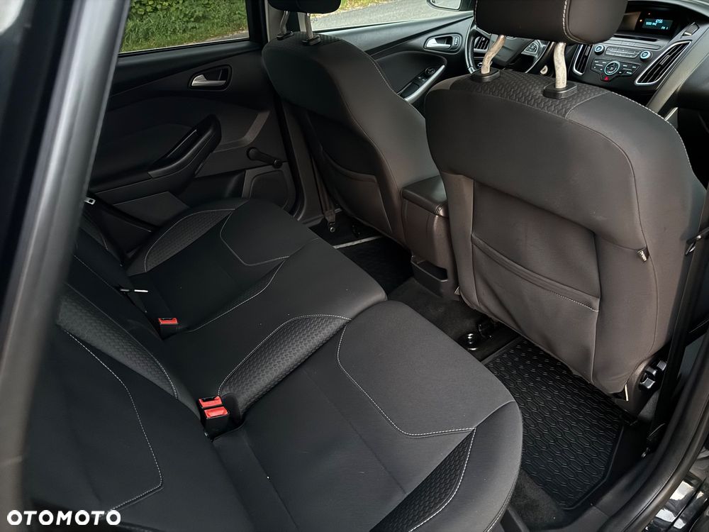 Ford Focus 1.0 EcoBoost Titanium - 11