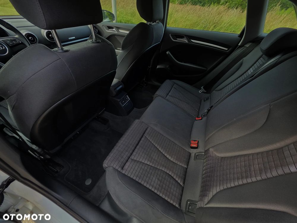 Audi A3 Sportback 1.5 TFSI cylinder on demand sport - 13