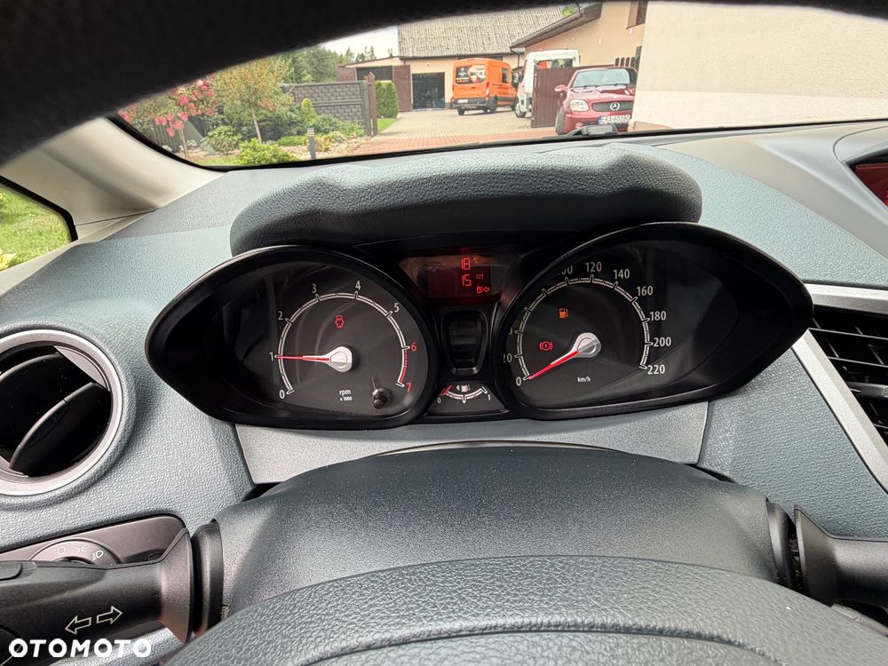 Ford Fiesta - 22