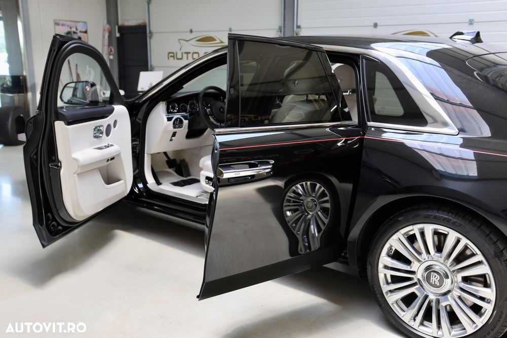 Rolls-Royce Ghost - 24