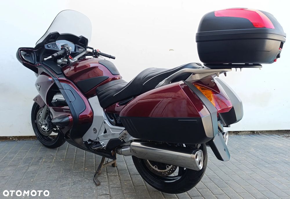 Honda ST - 5