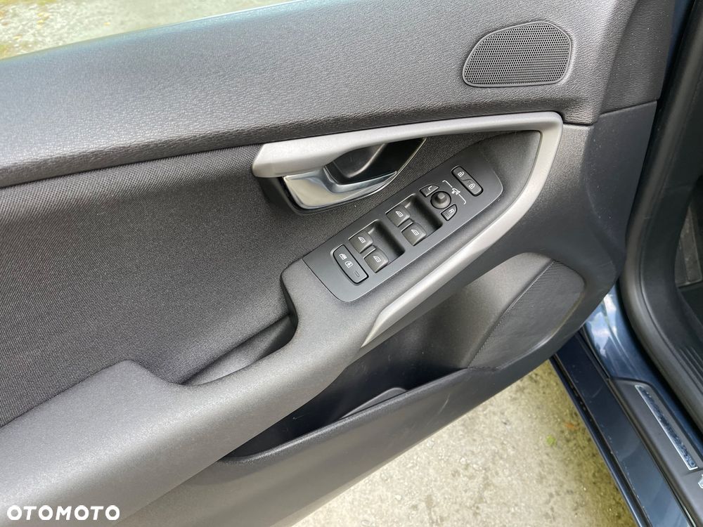 Volvo V40 T2 Ocean Race - 21