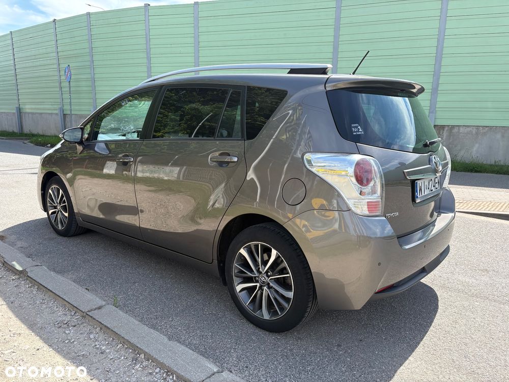 Toyota Verso 1.8 Prestige MS EU6 - 10