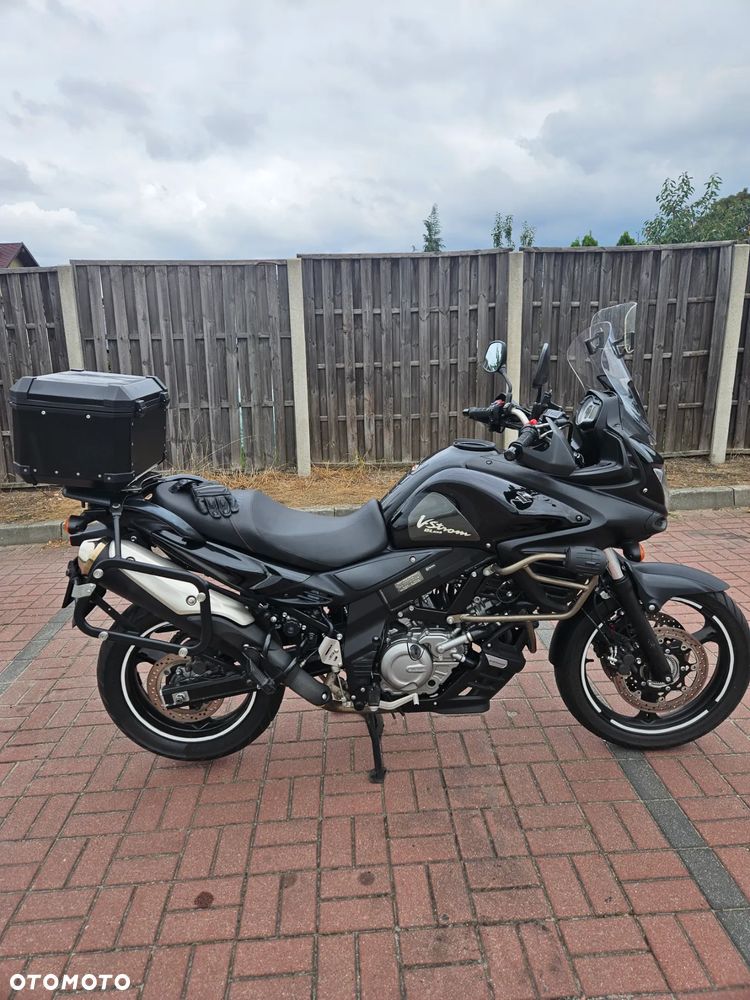 Suzuki V-STROM - 1