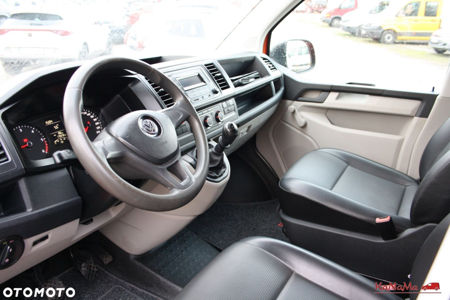 Volkswagen Transporter - 11