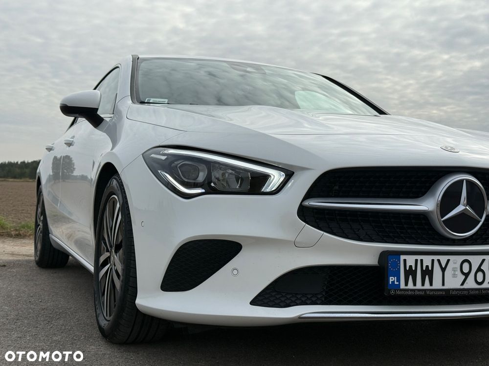Mercedes-Benz CLA 180 Progressive 7G-DCT - 2