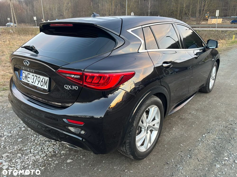 Infiniti QX - 3