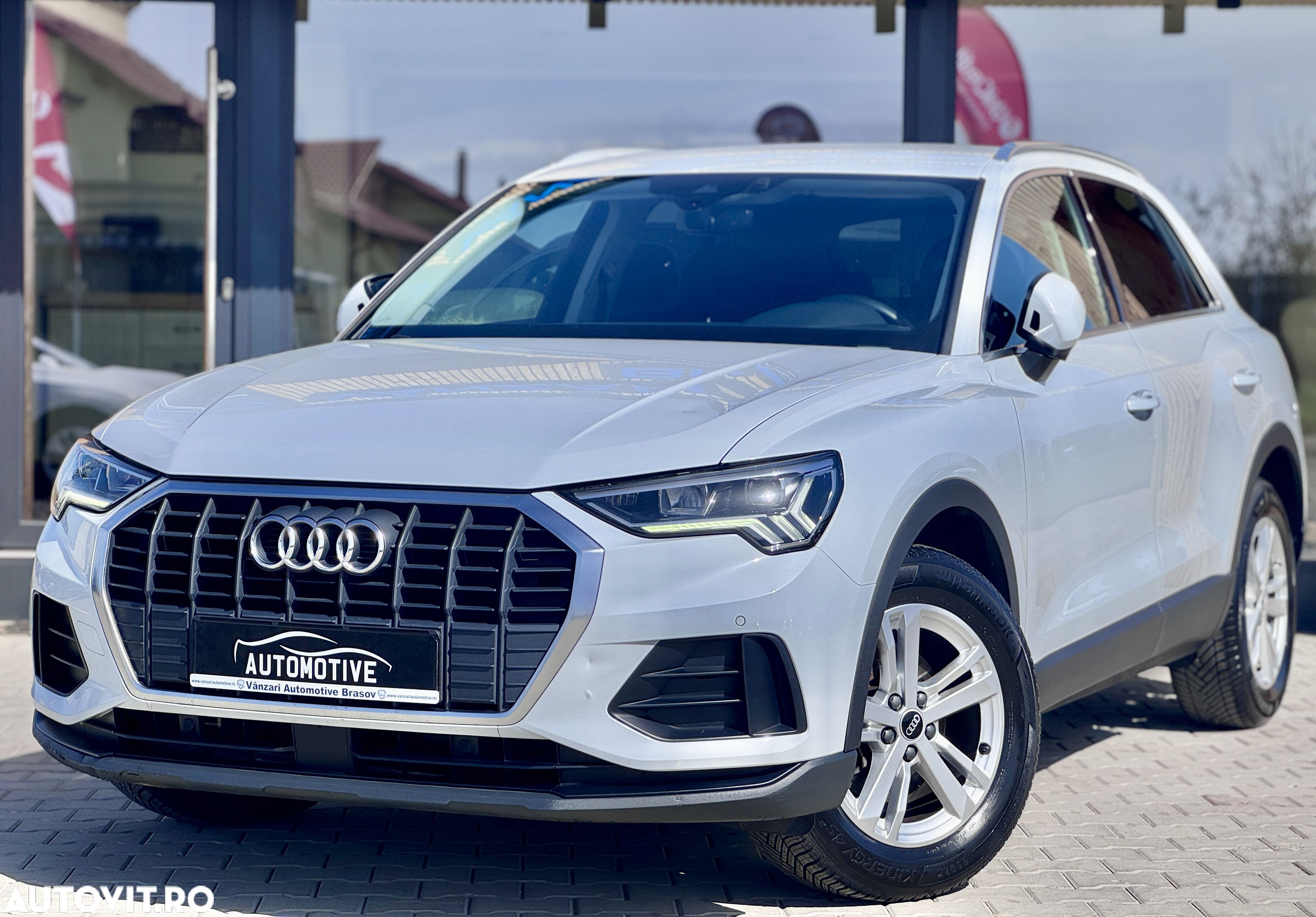 Audi Q3 35 TFSI S tronic - 1
