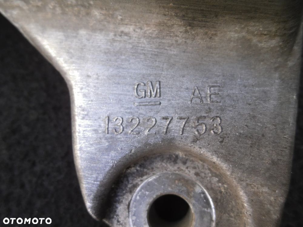 OPEL INSIGNIA A 1.8 16V A18XER ŁAPA WSPORNIK MOCOWANIE SILNIKA 13227753 ASTRA ZAFIRA - 4