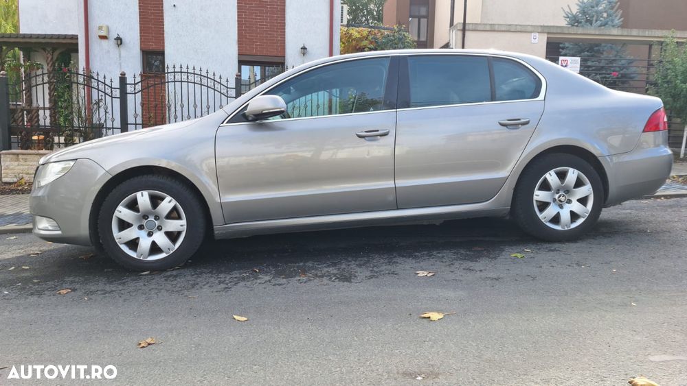 Skoda Superb 2.0 TDI Elegance DSG - 3