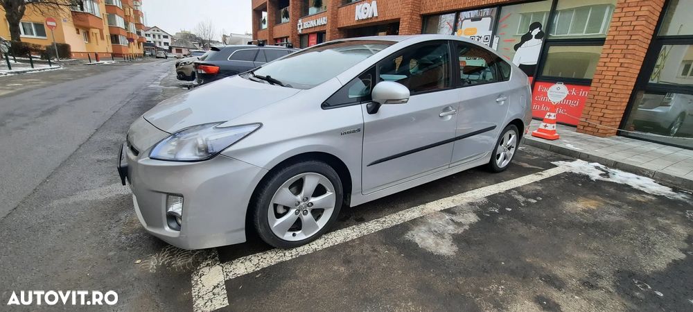 Toyota Prius - 1