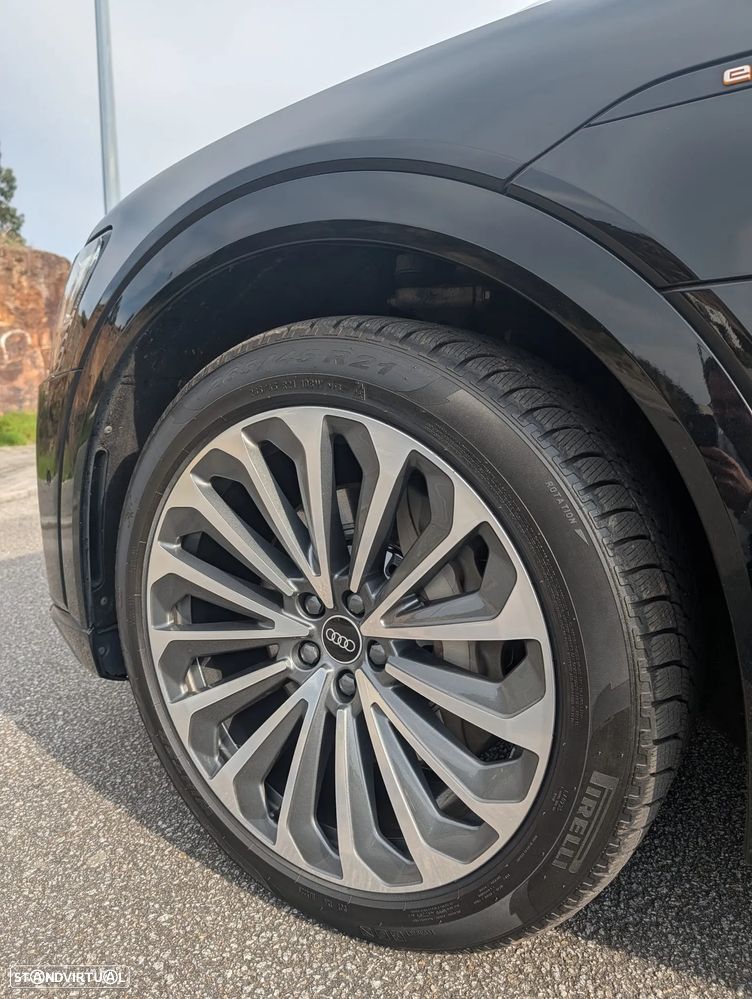 Audi e-tron 55 quattro - 11