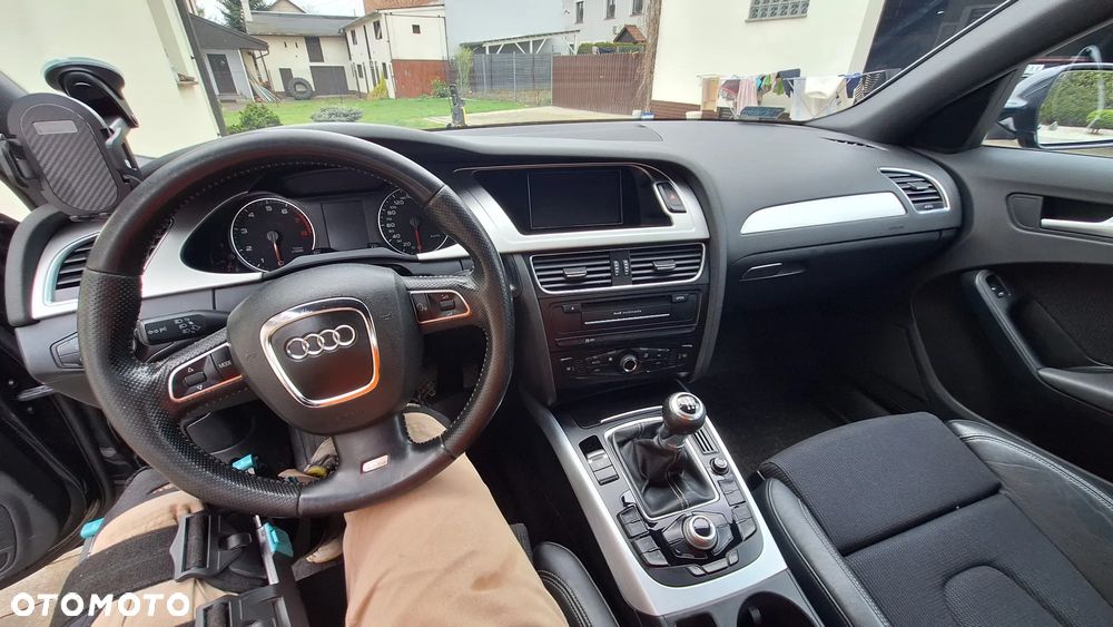 Audi A4 Limousine - 13