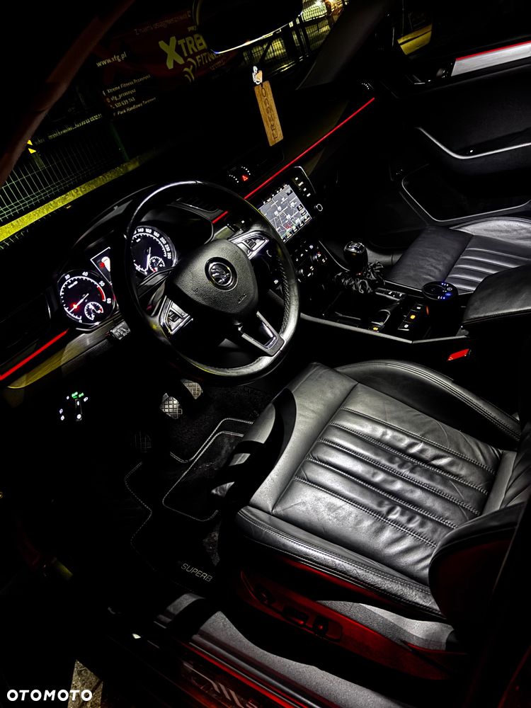 Skoda Superb 2.0 TDI Style - 14