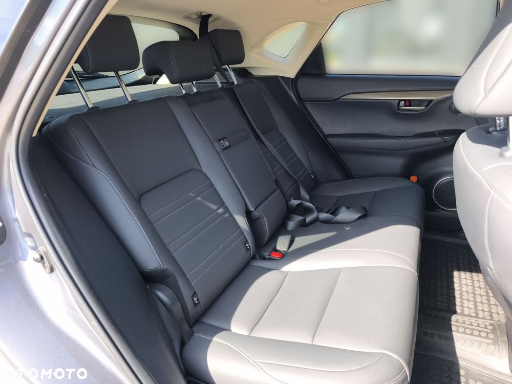 Lexus NX 300h F Impression AWD - 10