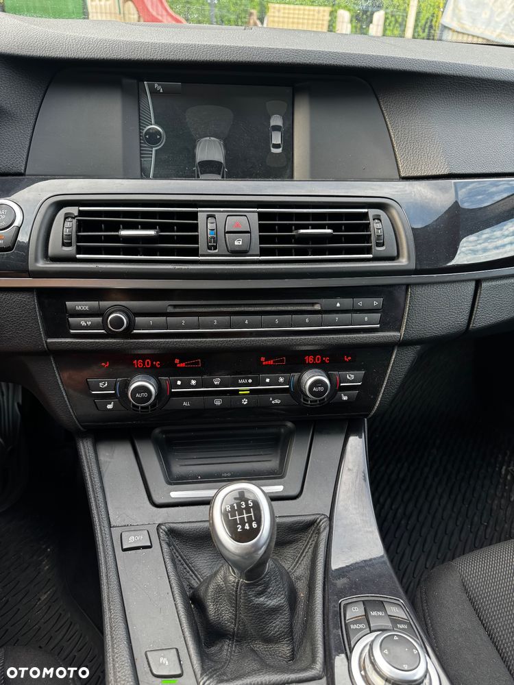 BMW Seria 5 520d - 10