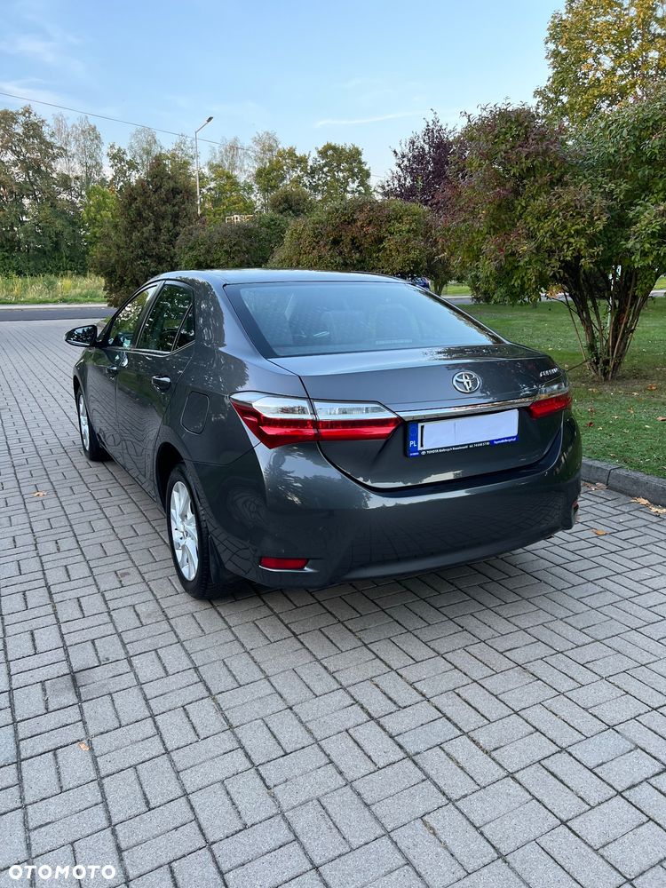 Toyota Corolla - 4