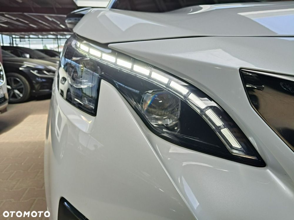 Peugeot 3008 - 8