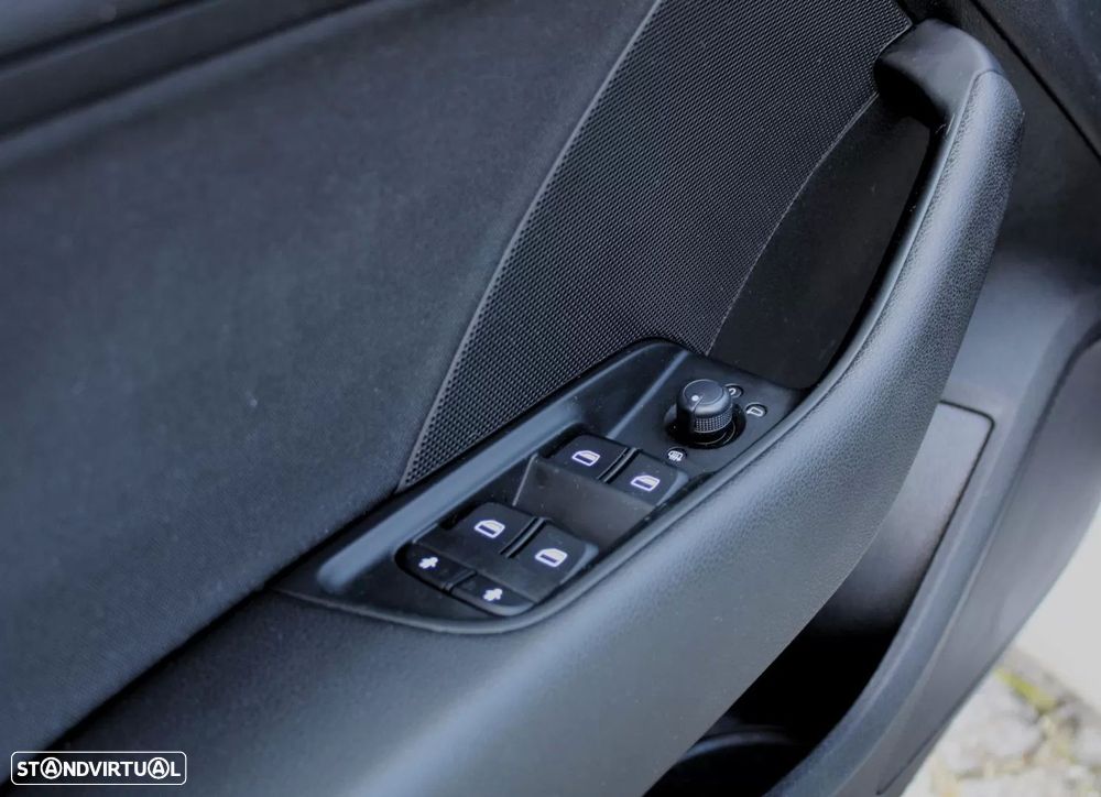 Audi A3 Limousine 1.6 TDI Business Line Attraction Ultra - 25