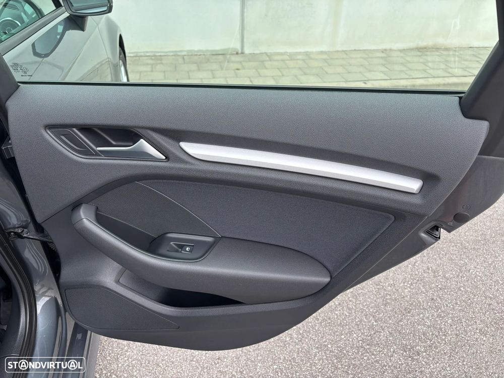Audi A3 Sportback 1.6 TDI Advance Ultra - 21
