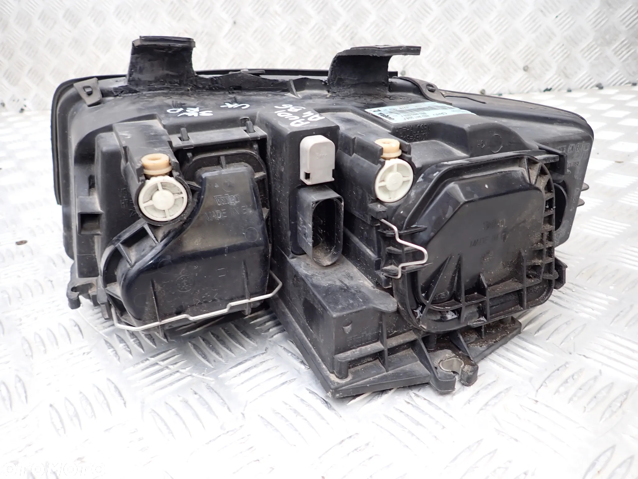 LAMPA LEWY / PRAWY PRZÓD AUDI A4 B6 8E0941004F / 8E0941003F ANGLIK - 5