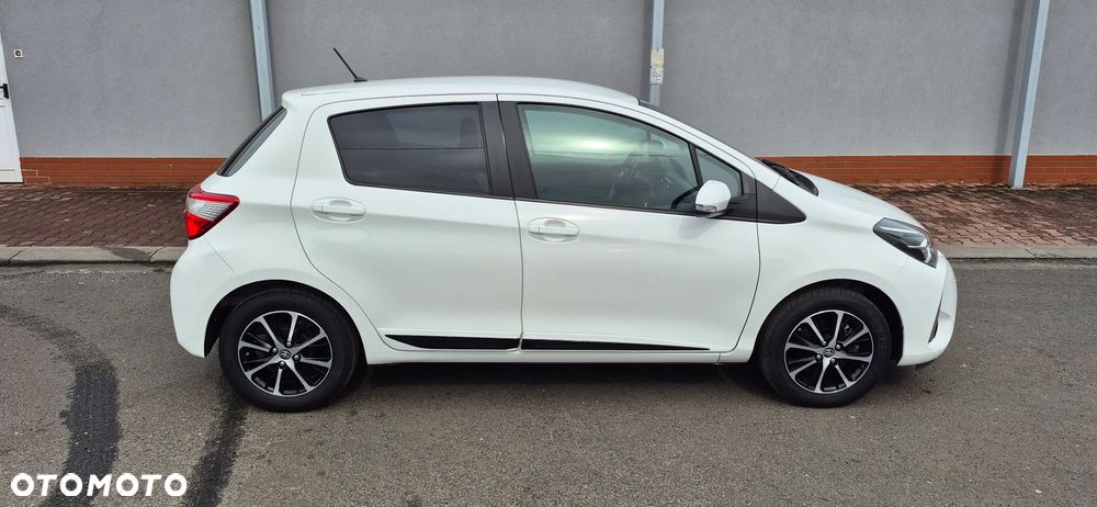Toyota Yaris - 4