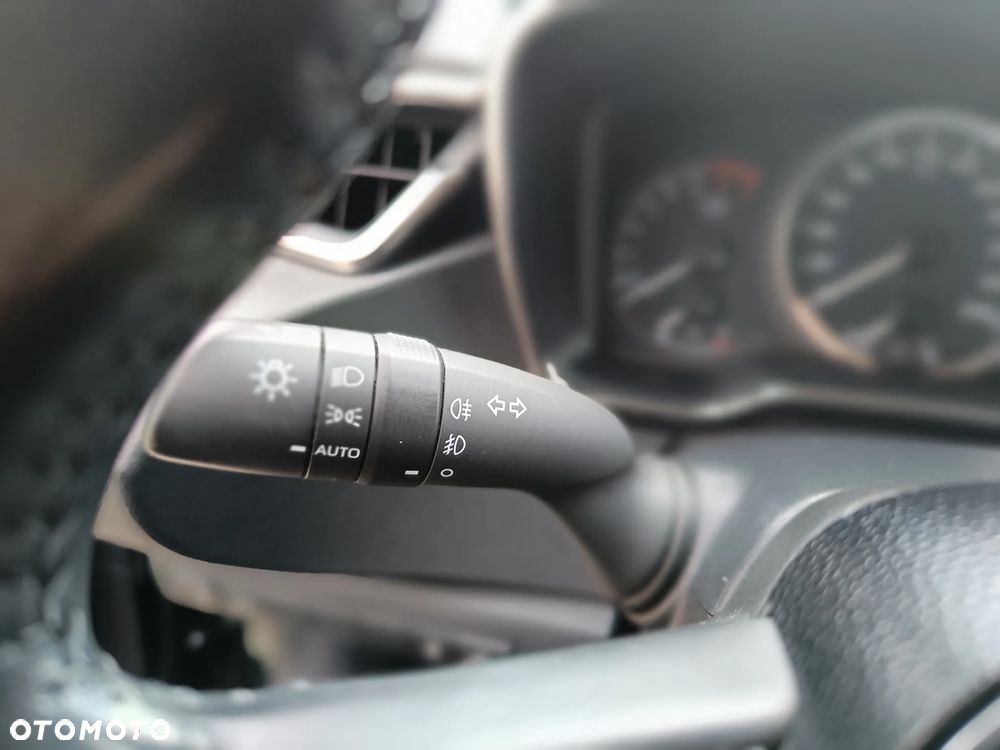 Toyota Corolla 1.8 Hybrid Comfort - 18