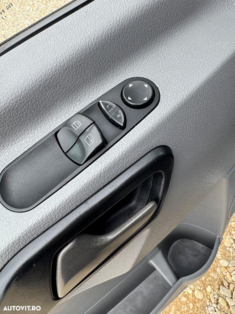 Mercedes-Benz Sprinter 316 Bluetec 9 Locuri - 22