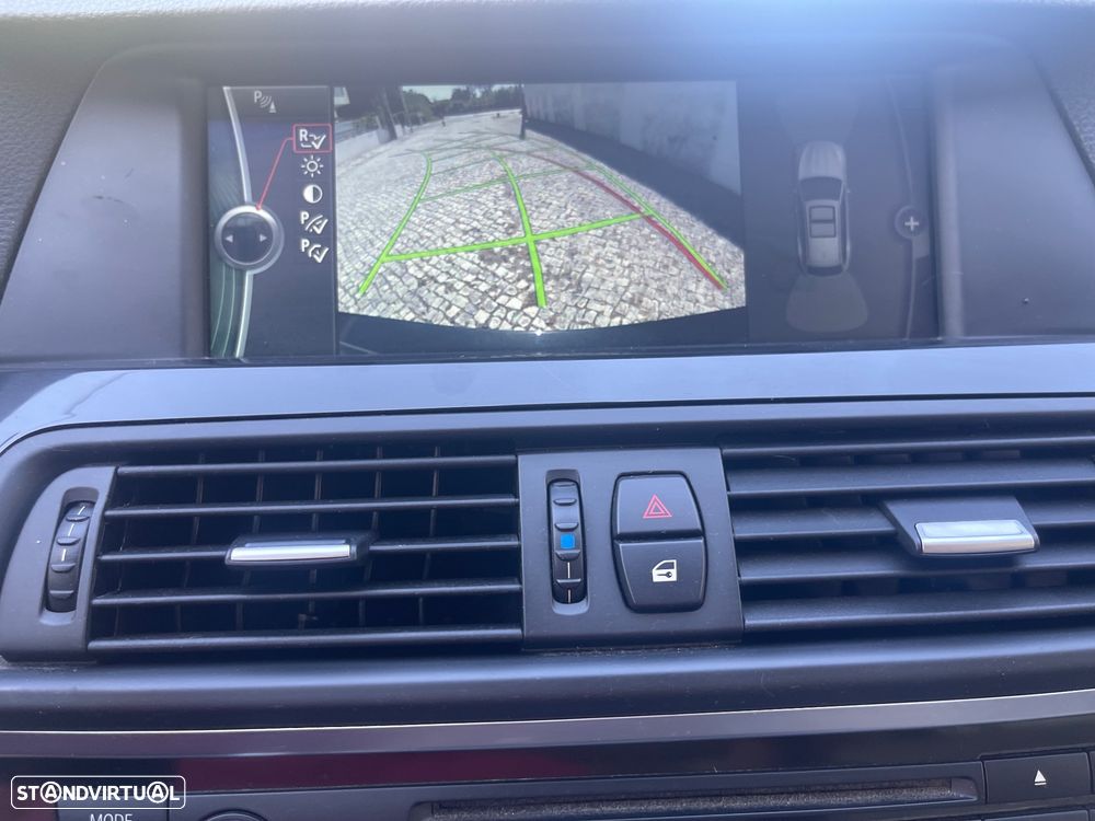 BMW 525 d Exclusive Auto - 22