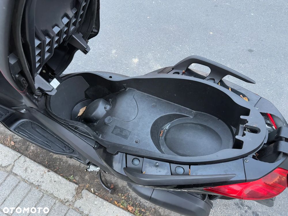 Yamaha X-max - 19