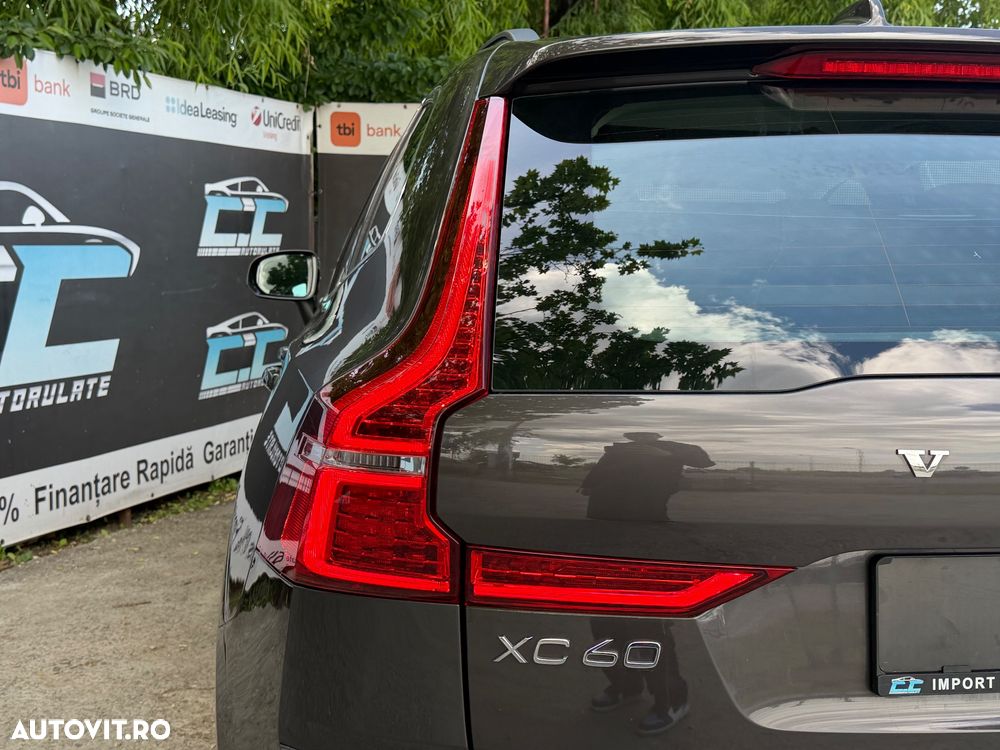 Volvo XC 60 B5 D AWD Geartronic Momentum - 28