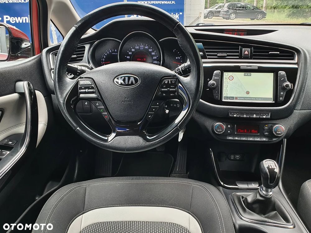 Kia Ceed 1.6 GDI L Business Line - 18