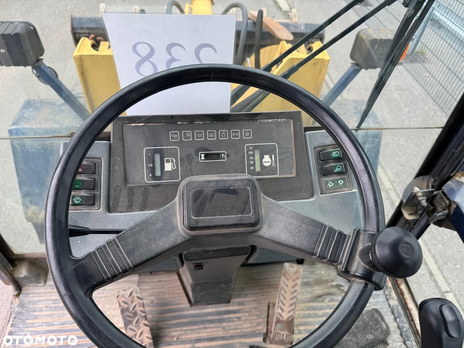 Komatsu Hanomag 20F-S - 9
