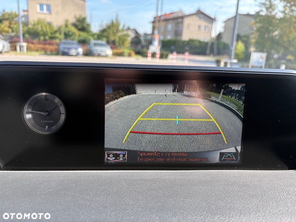 Lexus UX 250h GPF F Impression 2WD - 25