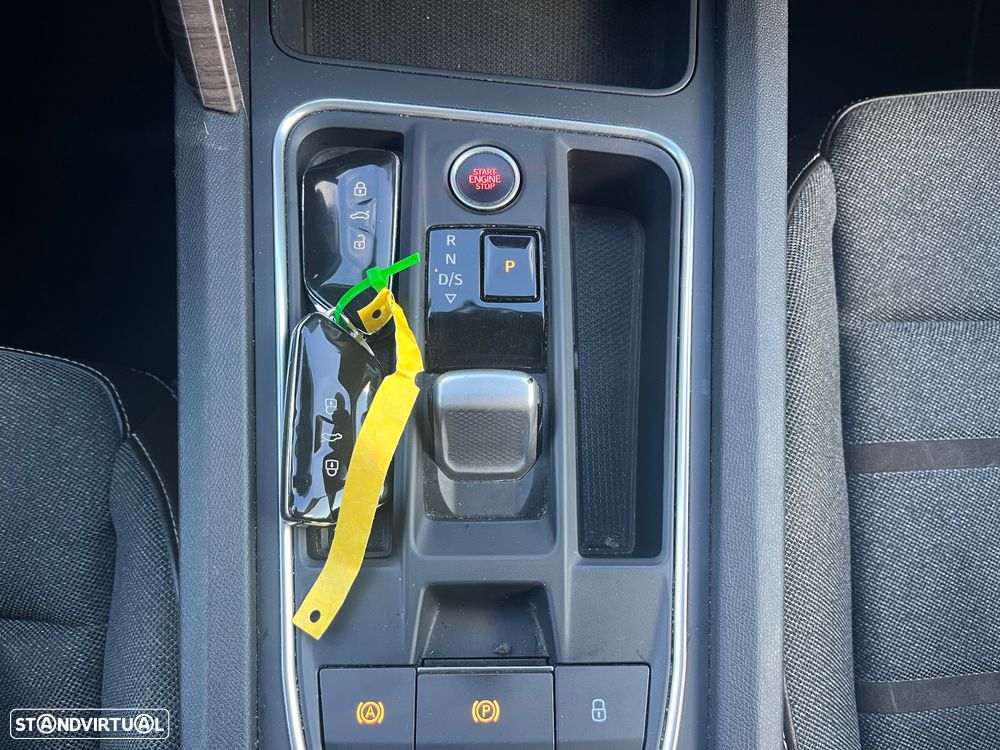 SEAT Leon 1.4 e-Hybrid Xcellence DSG - 38