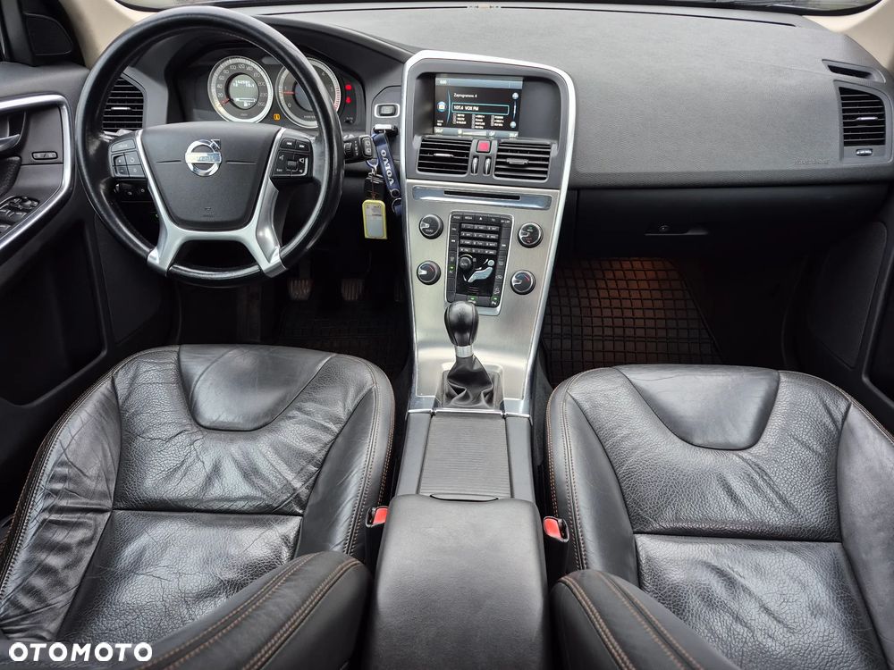 Volvo XC 60 D3 AWD Momentum - 8