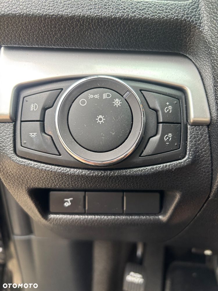 Ford Explorer - 31
