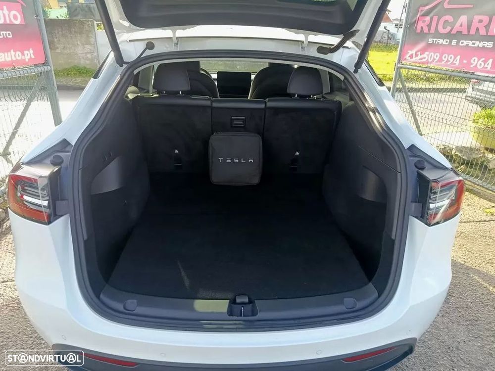 Tesla Model Y Long Range Dual Motor AWD - 15