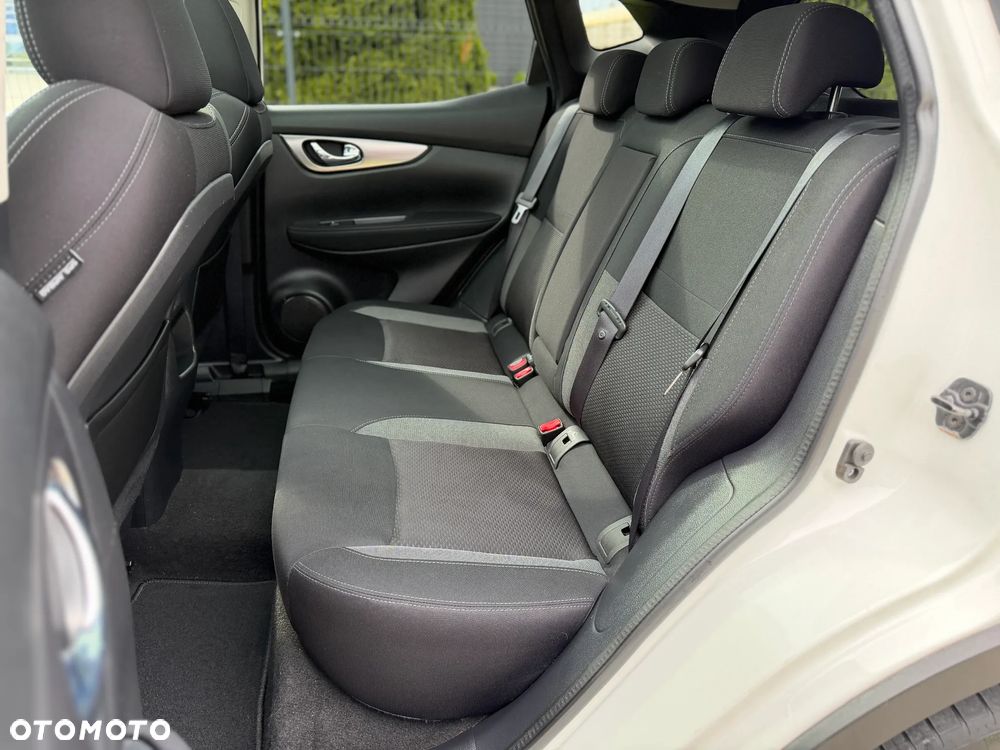 Nissan Qashqai 1.2 DIG-T N-Connecta EU6 - 34