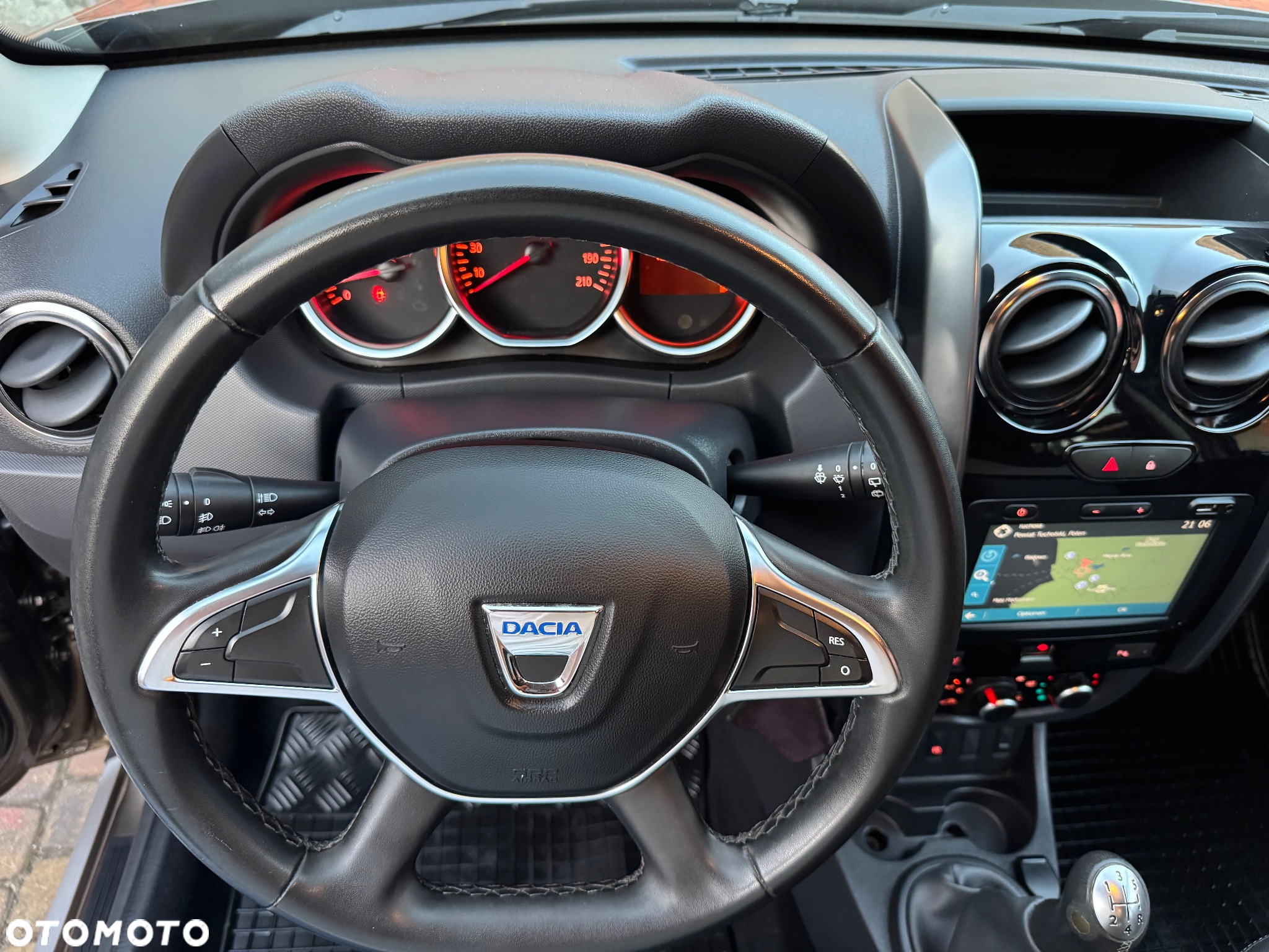Dacia Duster 1.6 SCe Prestige - 23