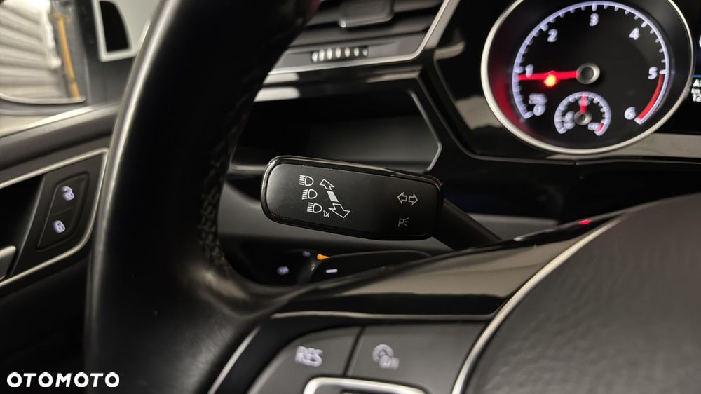 Volkswagen Touran 2.0 TDI BMT Highline DSG - 31