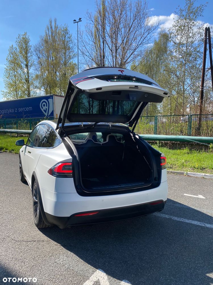 Tesla Model X 75D Allradantrieb - 11