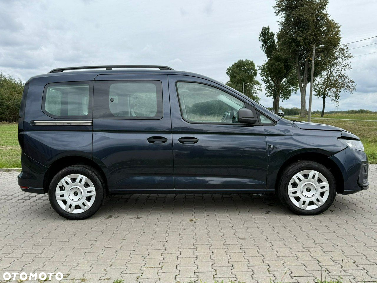 Ford Tourneo Connect 2.0 EcoBlue Trend - 2