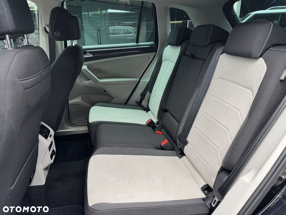 Volkswagen Tiguan 1.5 eTSI Elegance DSG - 15